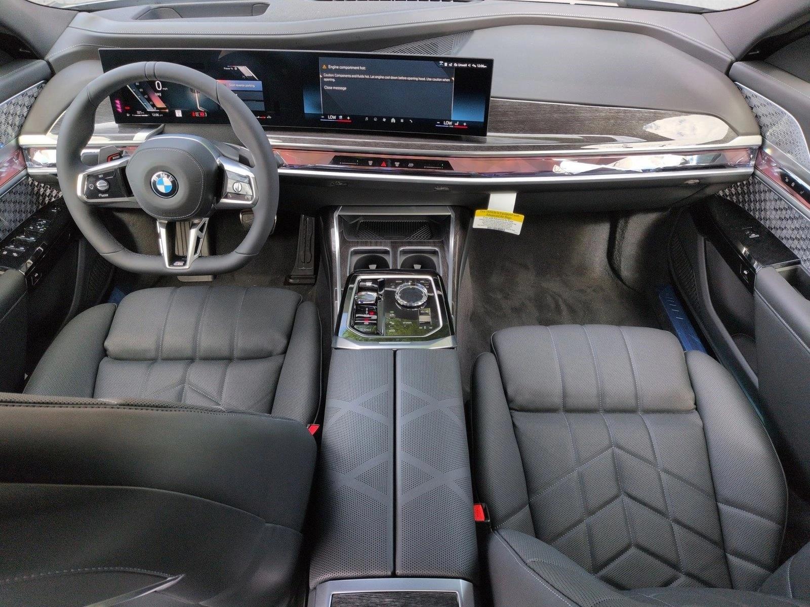 Thumbnail: 2026 BMW 7 Series - 4