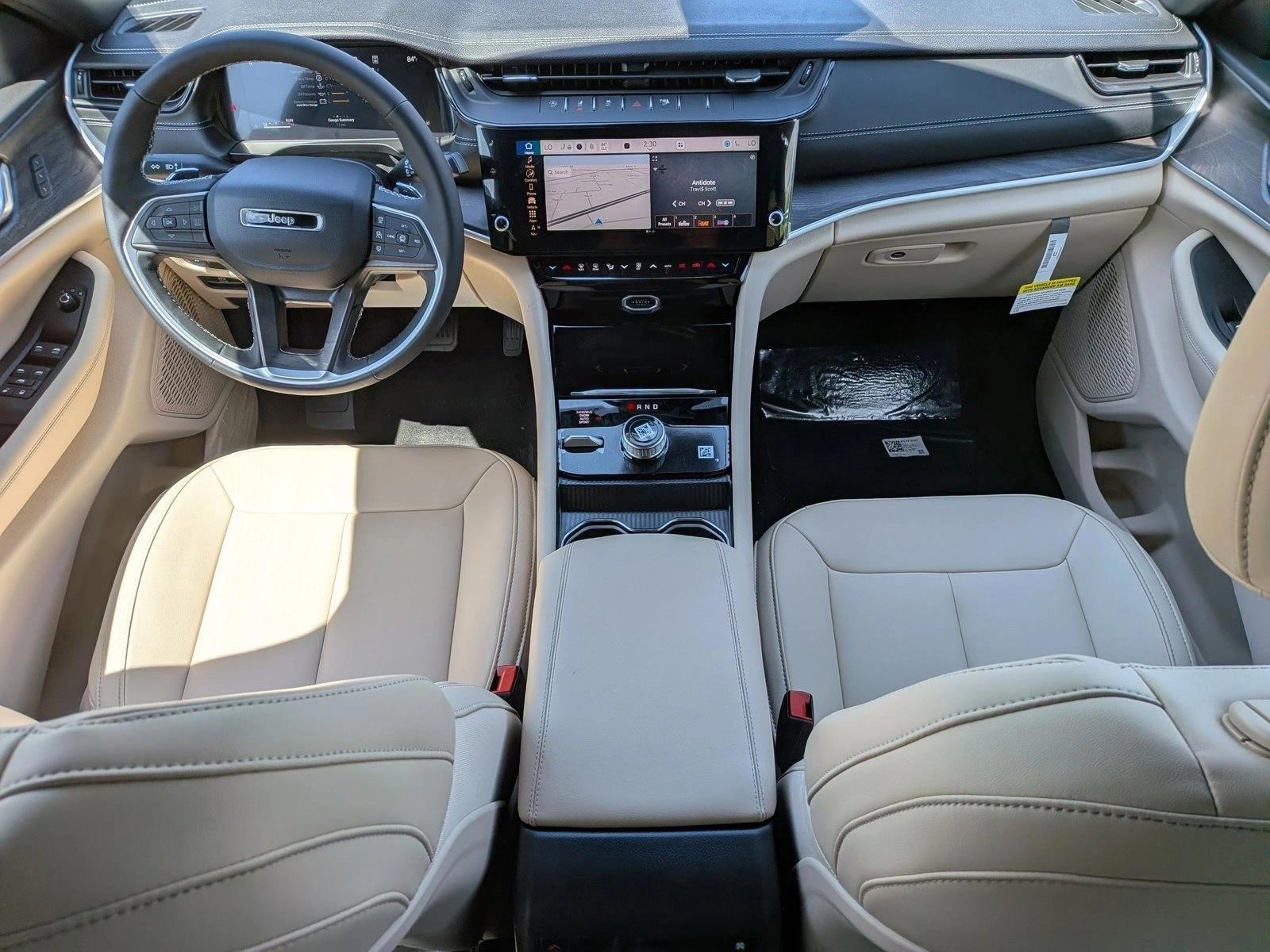 Thumbnail: 2026 Jeep Grand Cherokee L - 3