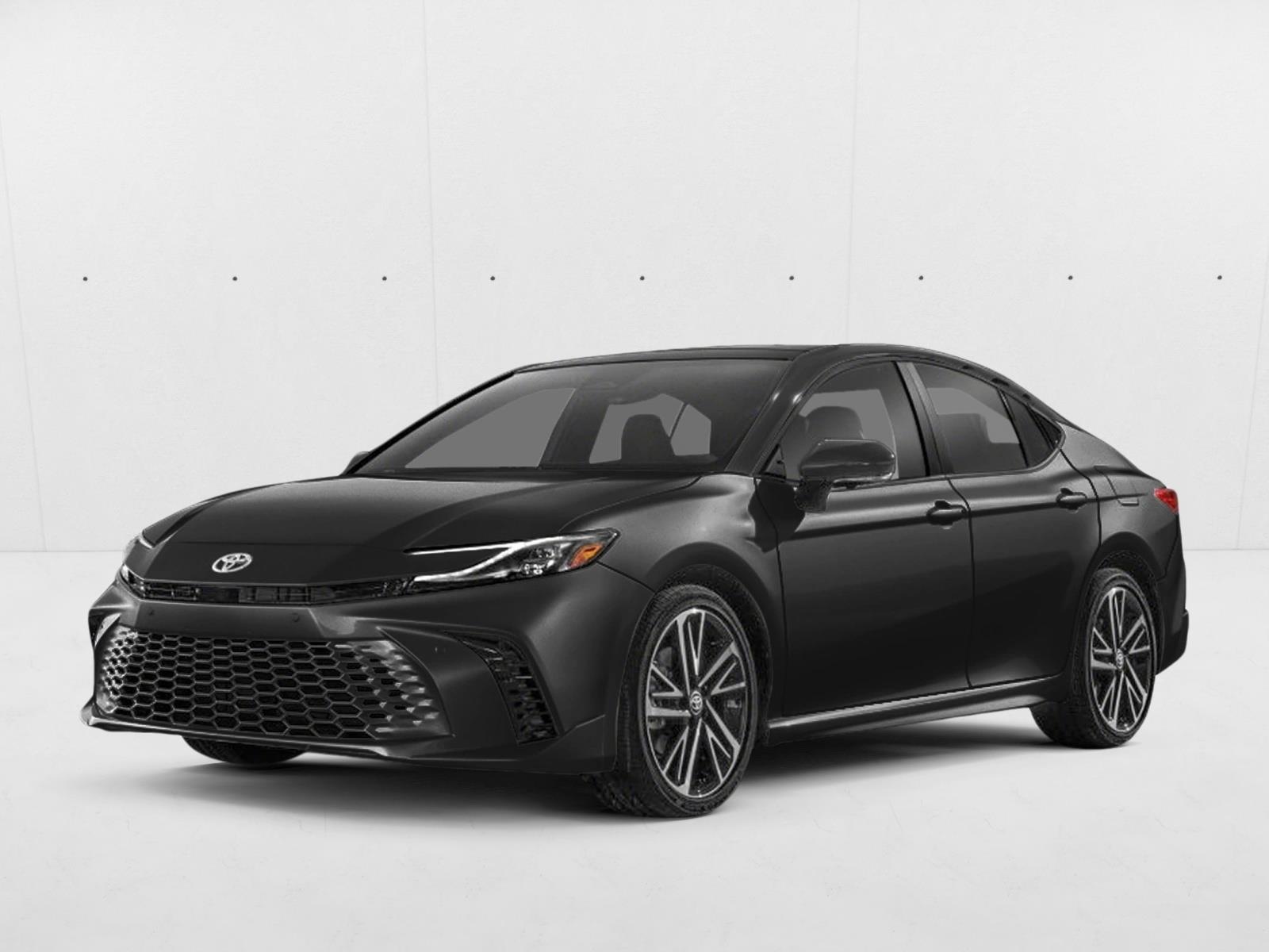 2025 Toyota Camry XSE Hybrid's photo