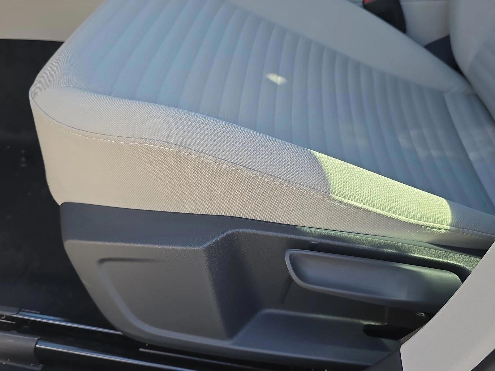 Thumbnail: 2026 Volkswagen Jetta - 4
