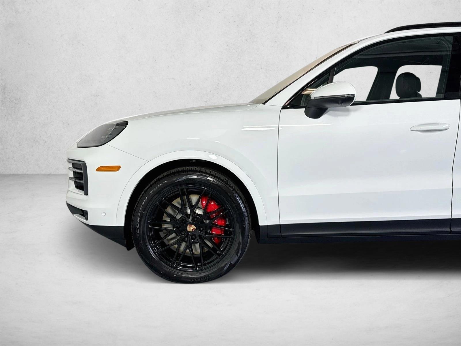 Thumbnail: 2026 Porsche Cayenne - 2