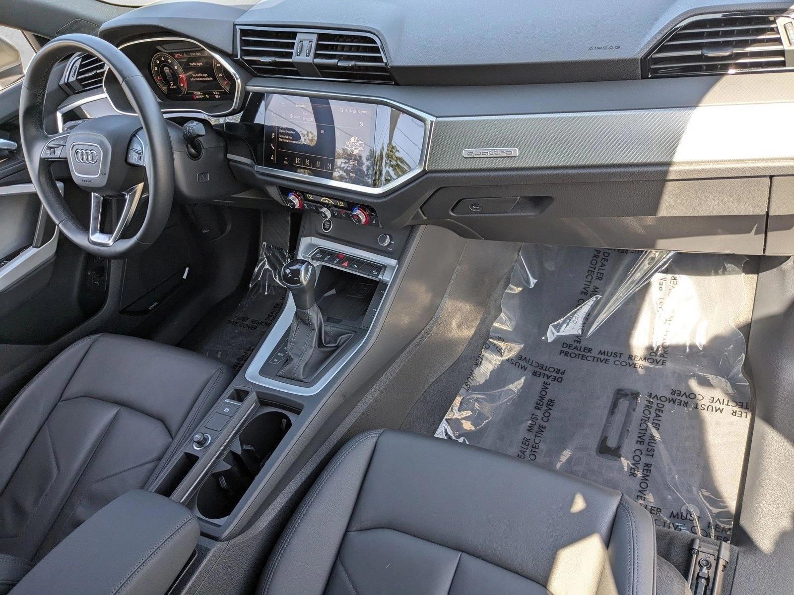 Thumbnail: 2023 Audi Q3 - 5
