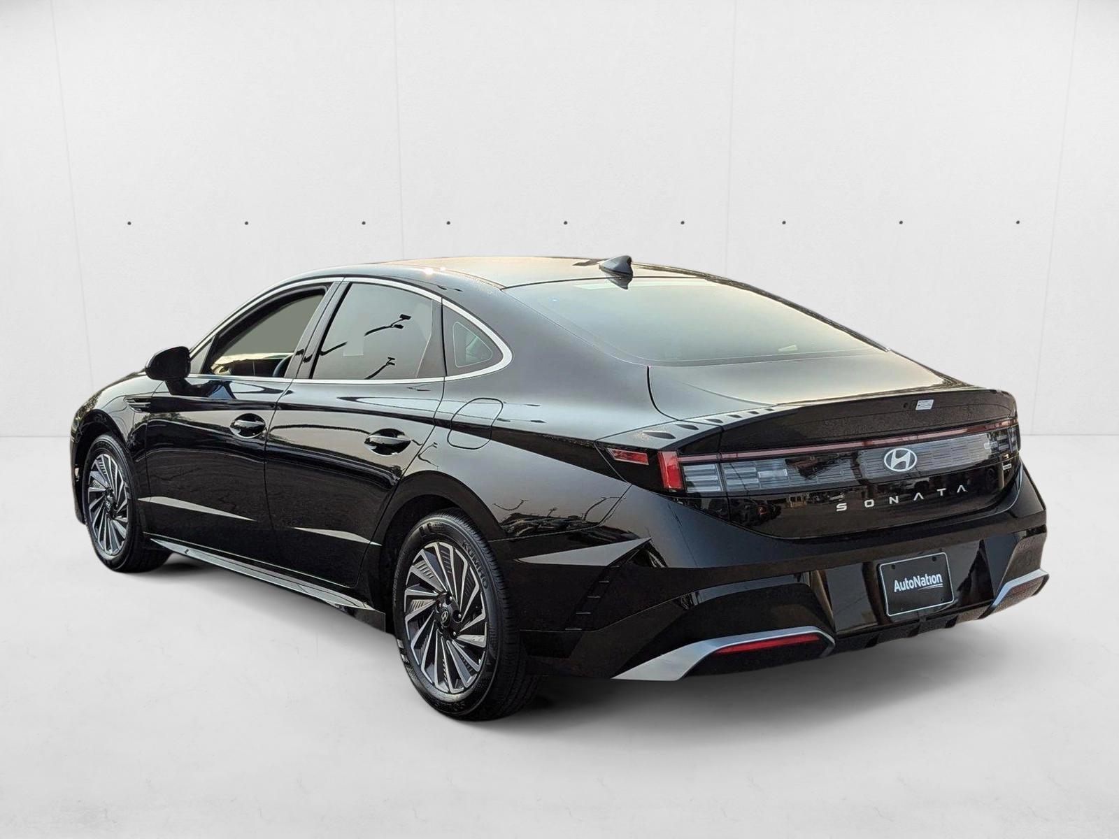 2025 Hyundai Sonata Hybrid SEL - Photo 8