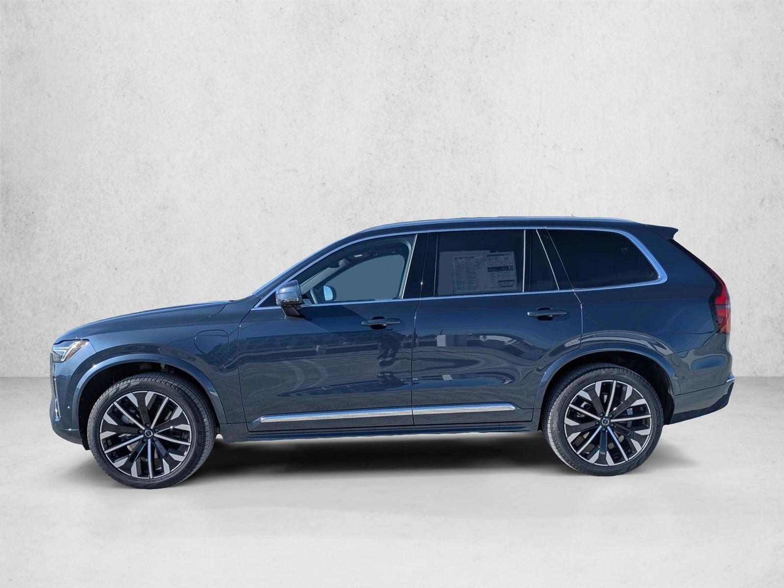 Thumbnail: 2026 Volvo XC90 - 2