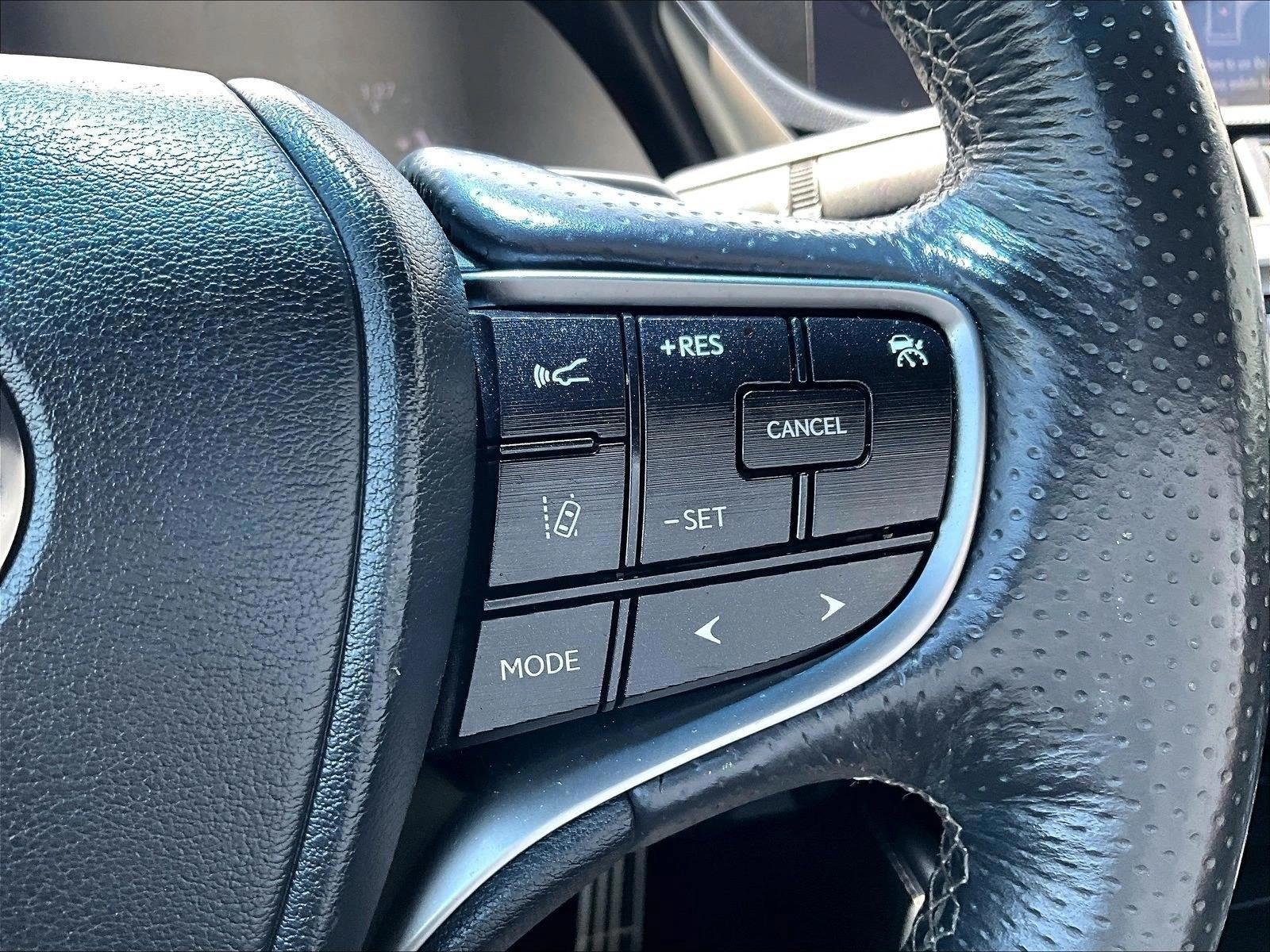 2019 Lexus ES F SPORT - Photo 19