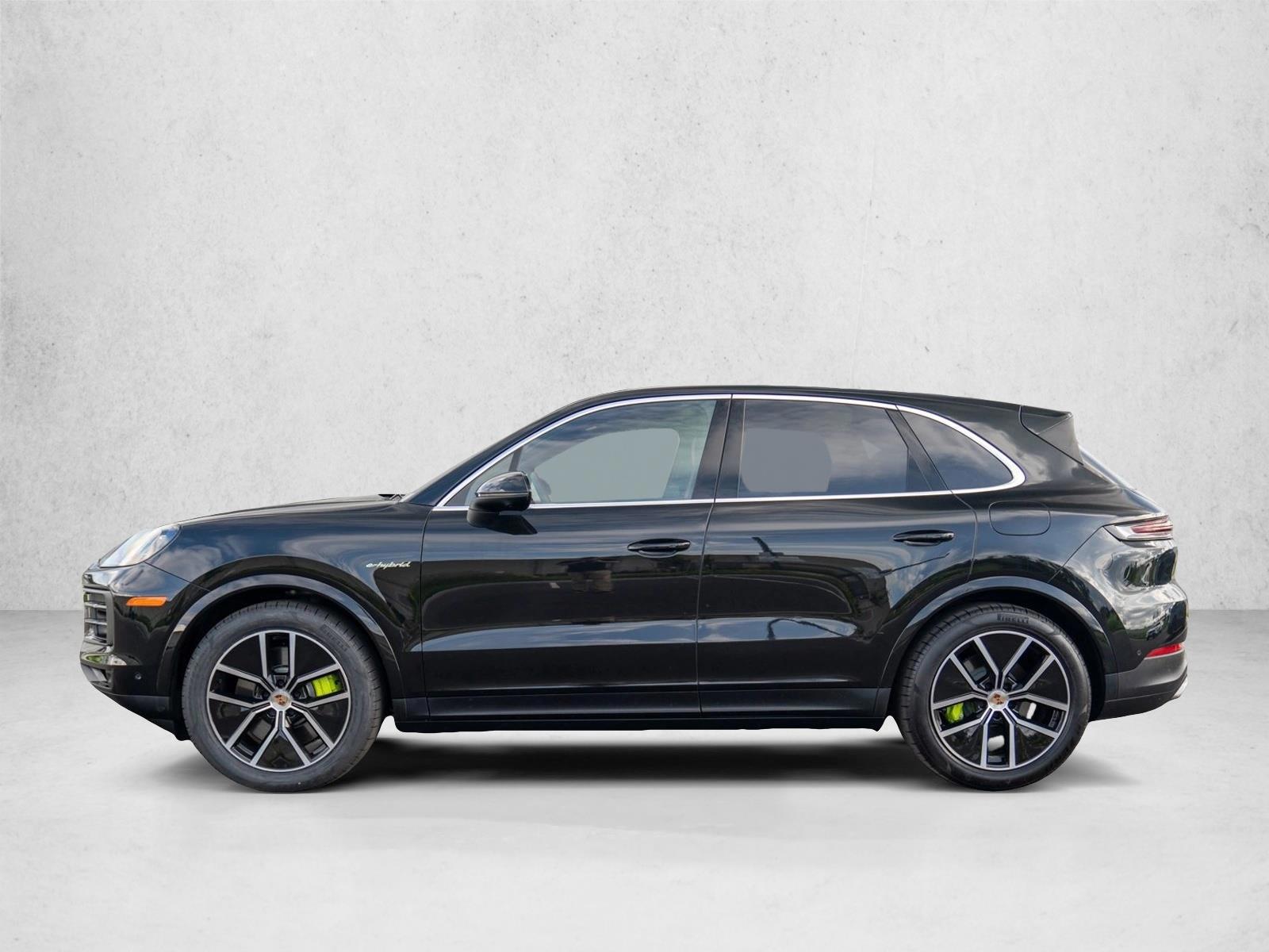 Thumbnail: 2025 Porsche Cayenne - 2