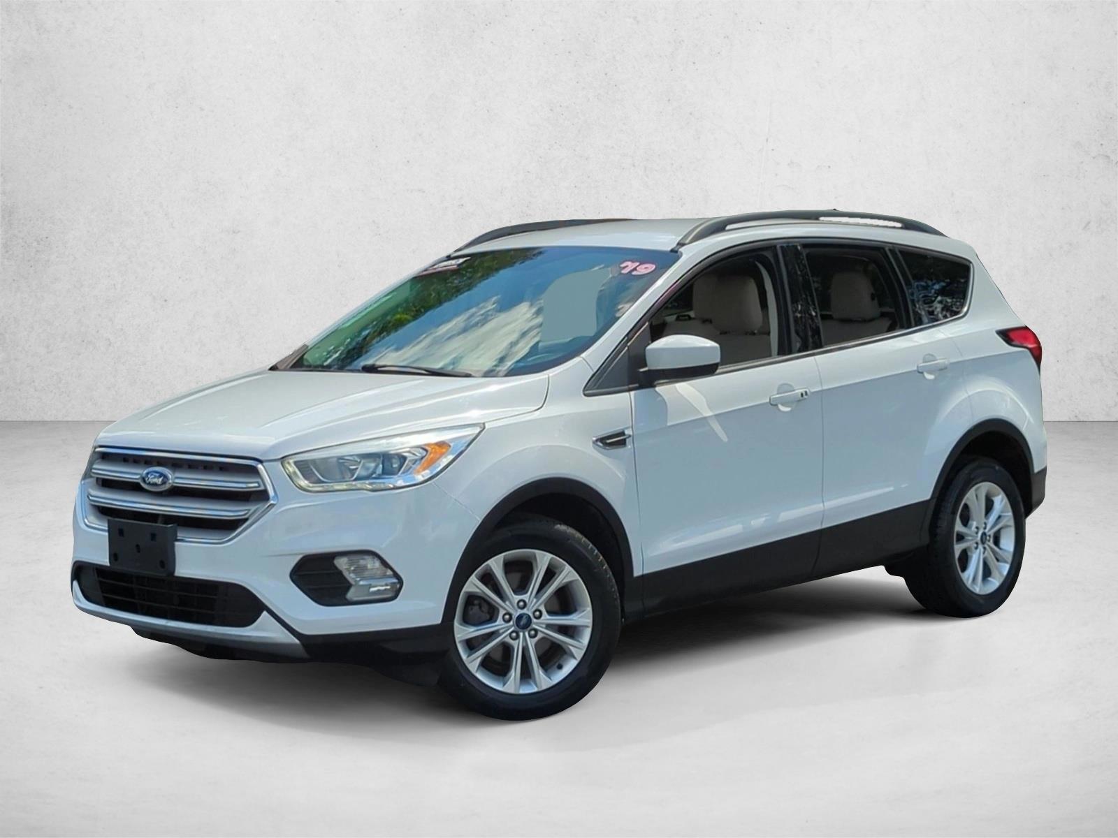 Thumbnail: 2019 Ford Escape - 1