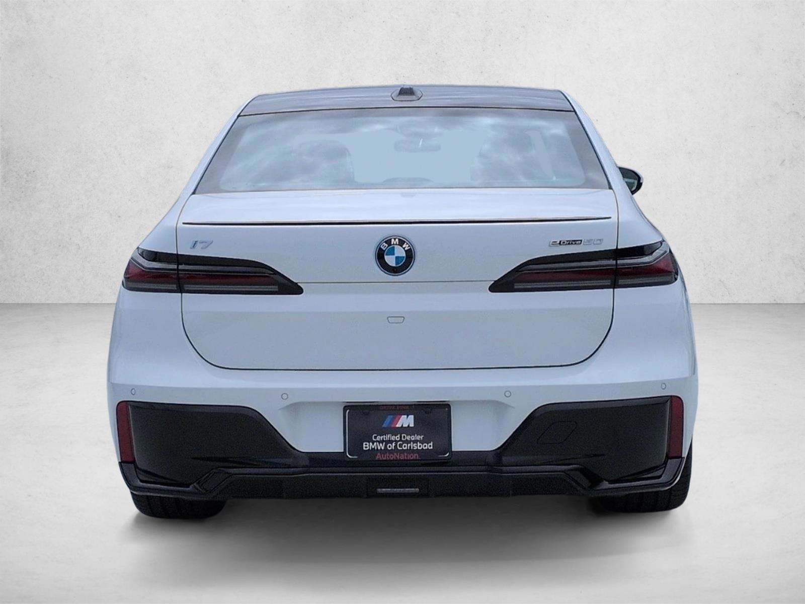2026 BMW i7 50 - Photo 8