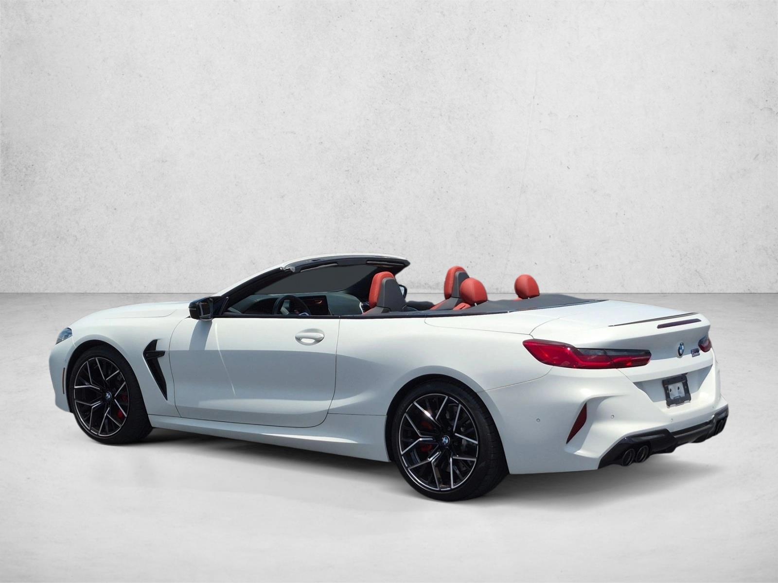 2023 BMW M8
