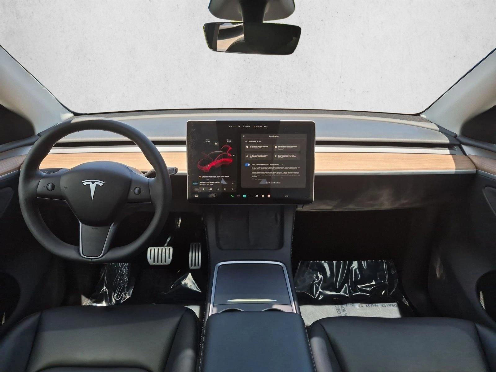 Thumbnail: 2025 Tesla Model Y - 3