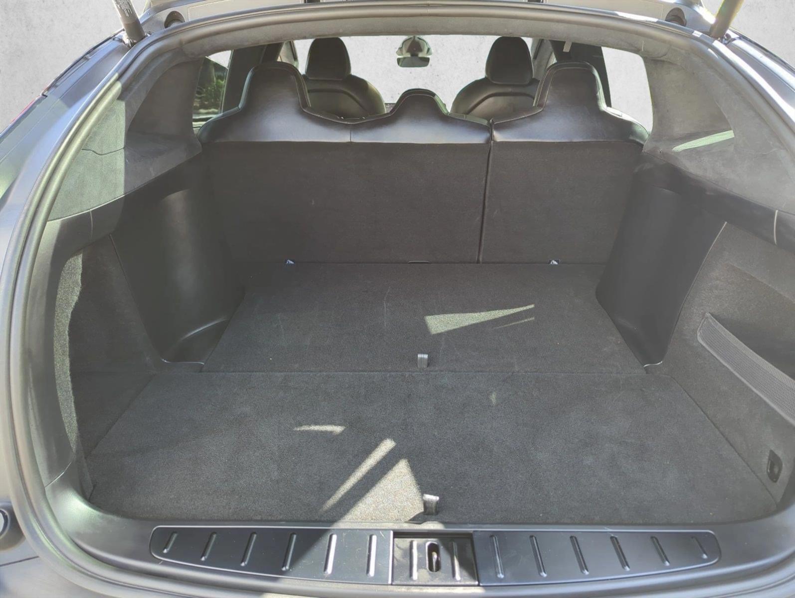 2024 Tesla Model X Long Range - Photo 19