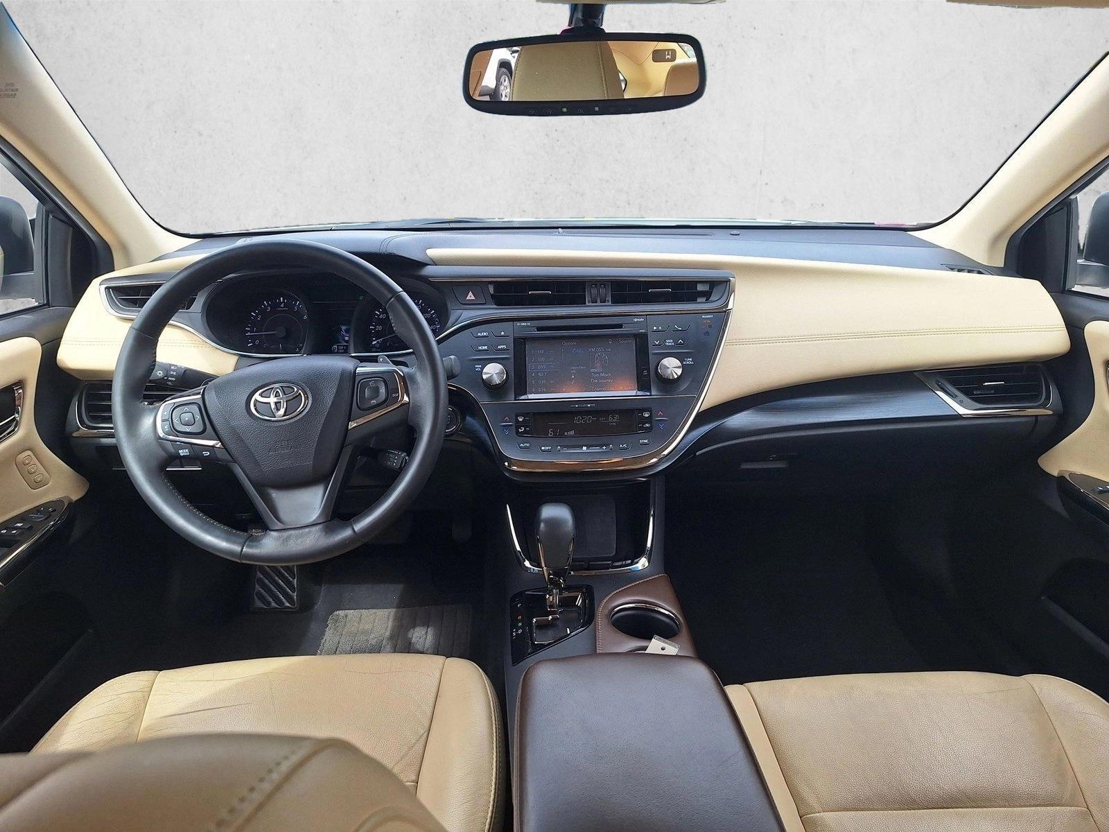 Thumbnail: 2016 Toyota Avalon - 4