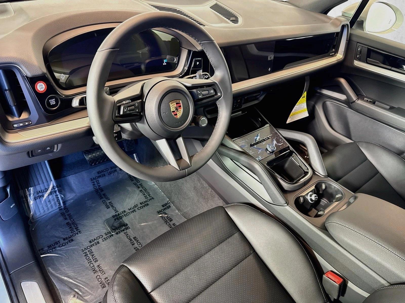 Thumbnail: 2026 Porsche Cayenne - 3