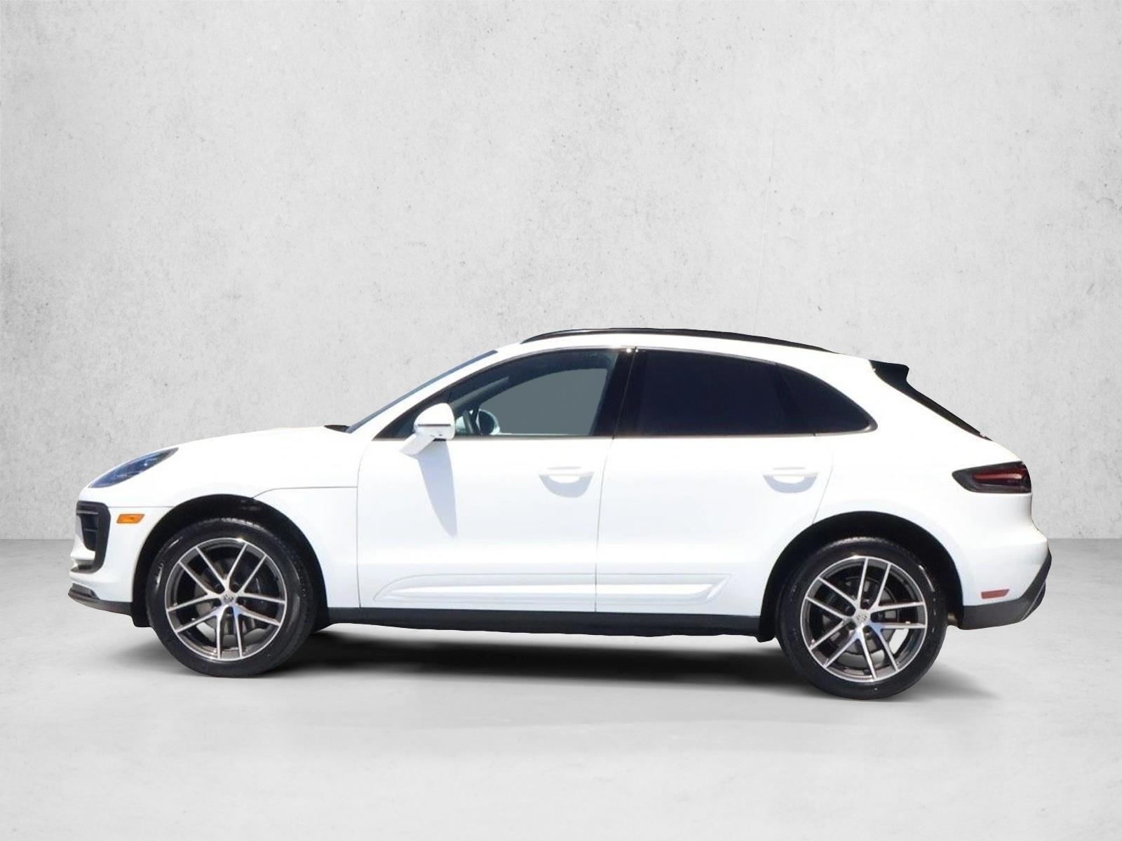 Thumbnail: 2026 Porsche Macan - 2