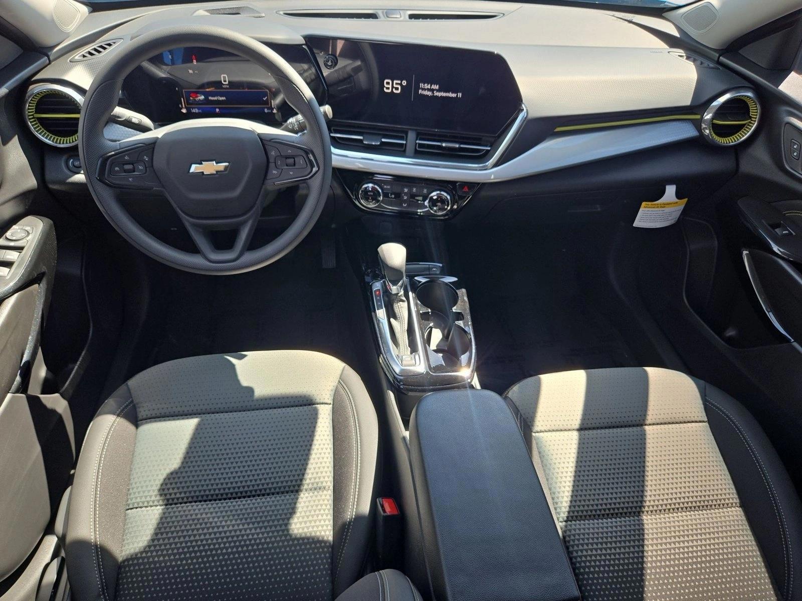 Thumbnail: 2026 Chevrolet Trax - 4
