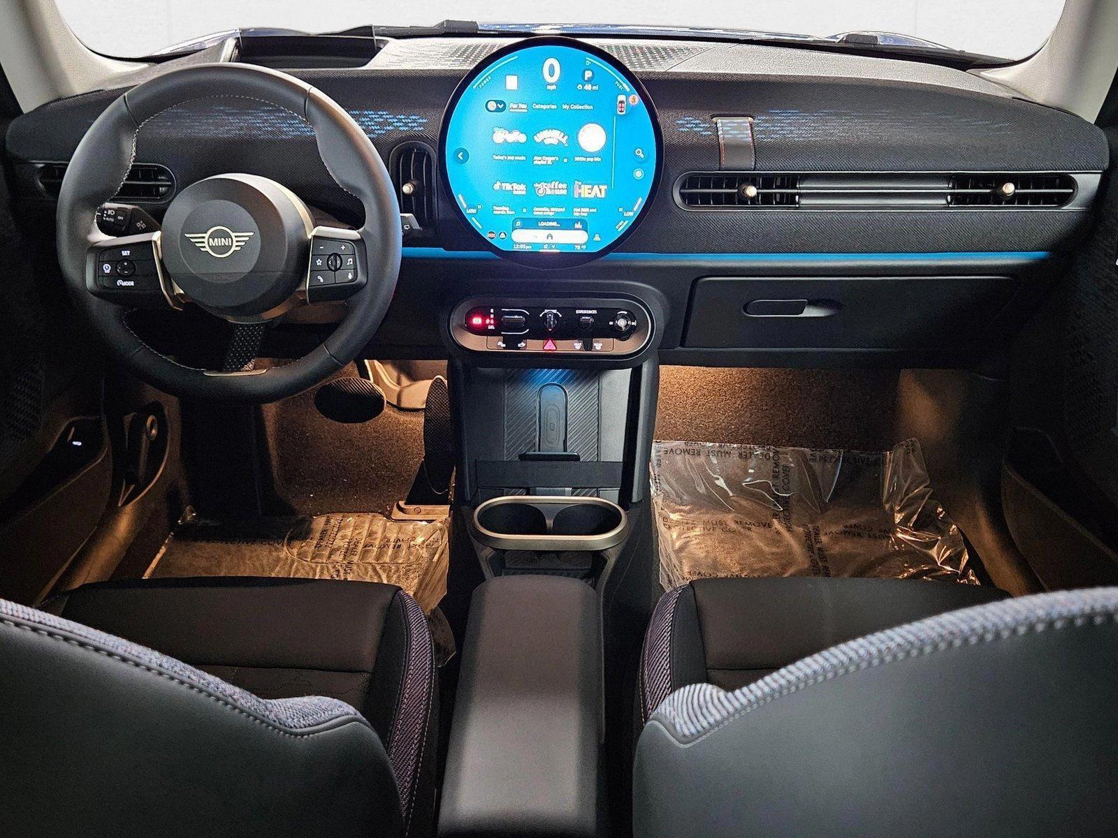Thumbnail: 2025 MINI Cooper Hardtop - 4
