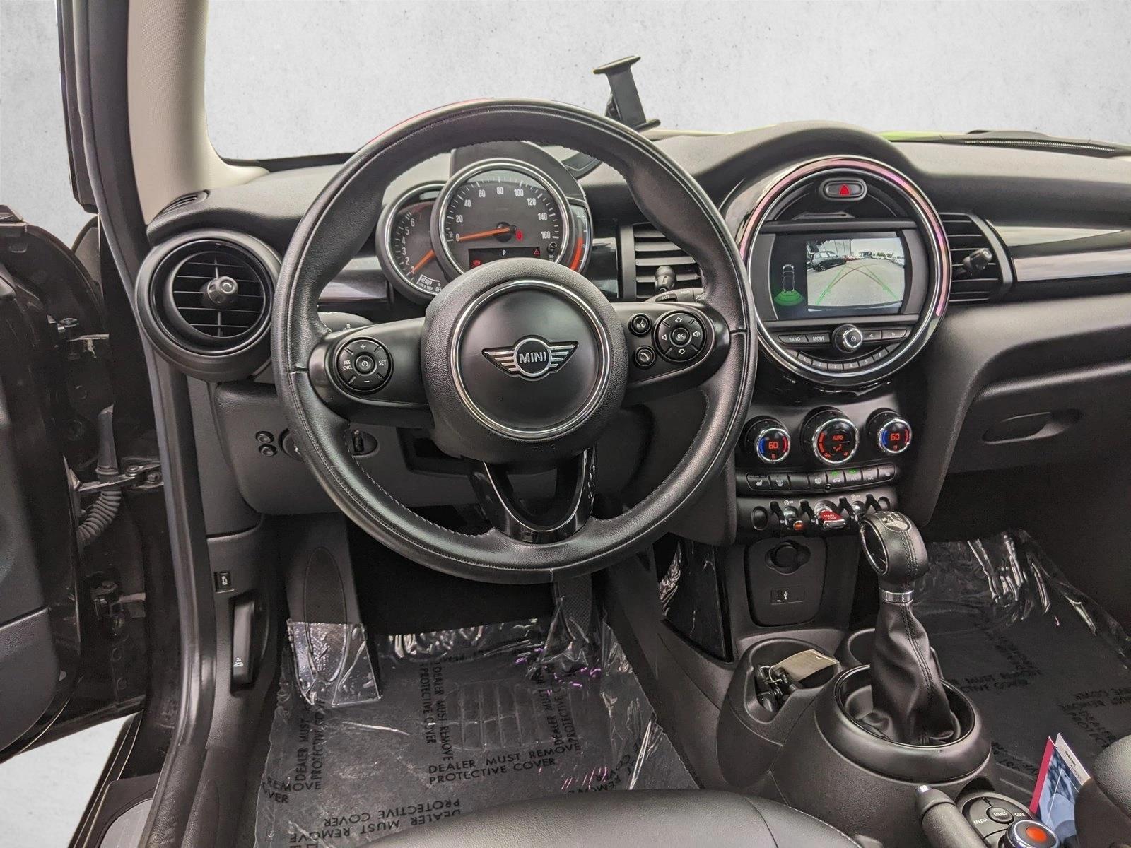 Thumbnail: 2019 MINI Cooper Hardtop - 3