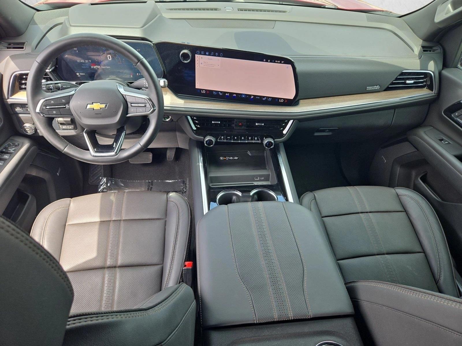 Thumbnail: 2026 Chevrolet Suburban - 3