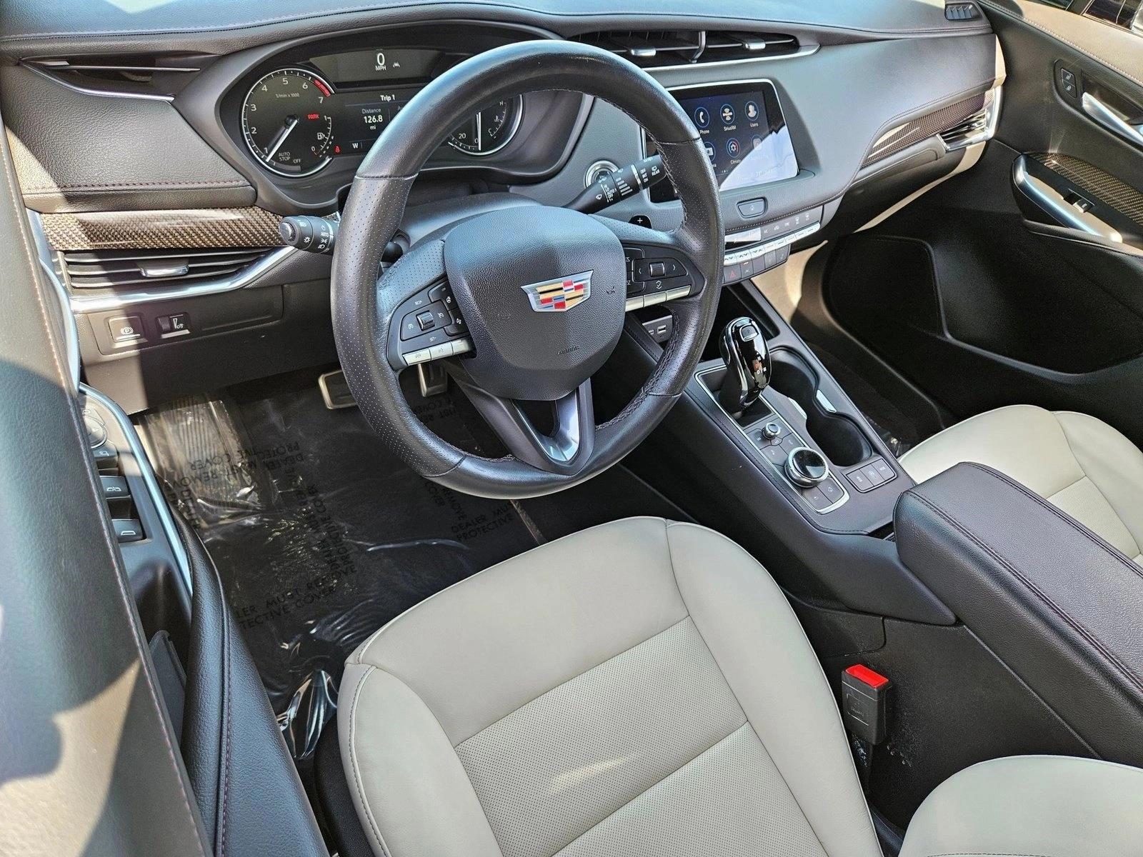 Thumbnail: 2023 Cadillac XT4 - 3