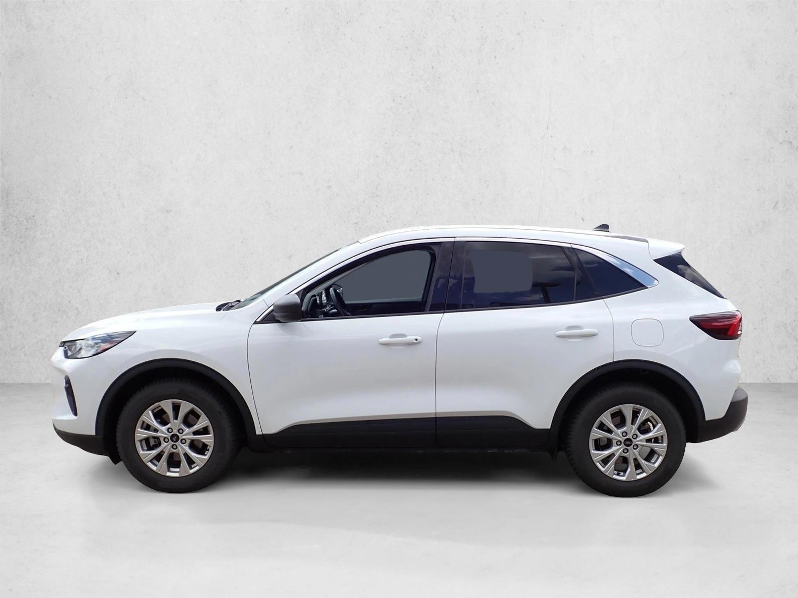 Thumbnail: 2023 Ford Escape - 4