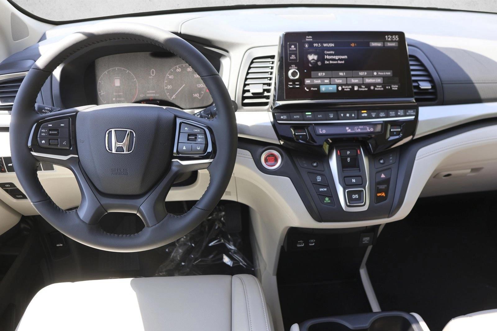 Thumbnail: 2026 Honda Odyssey - 3
