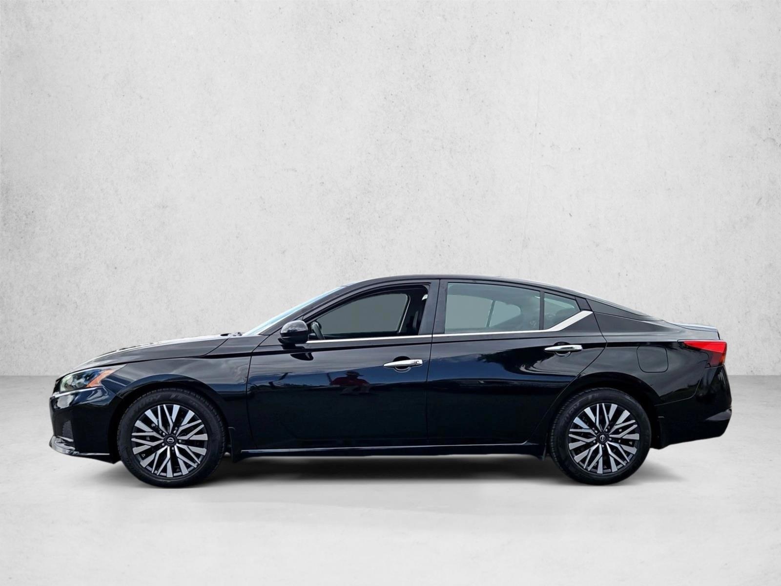 Thumbnail: 2023 Nissan Altima - 4