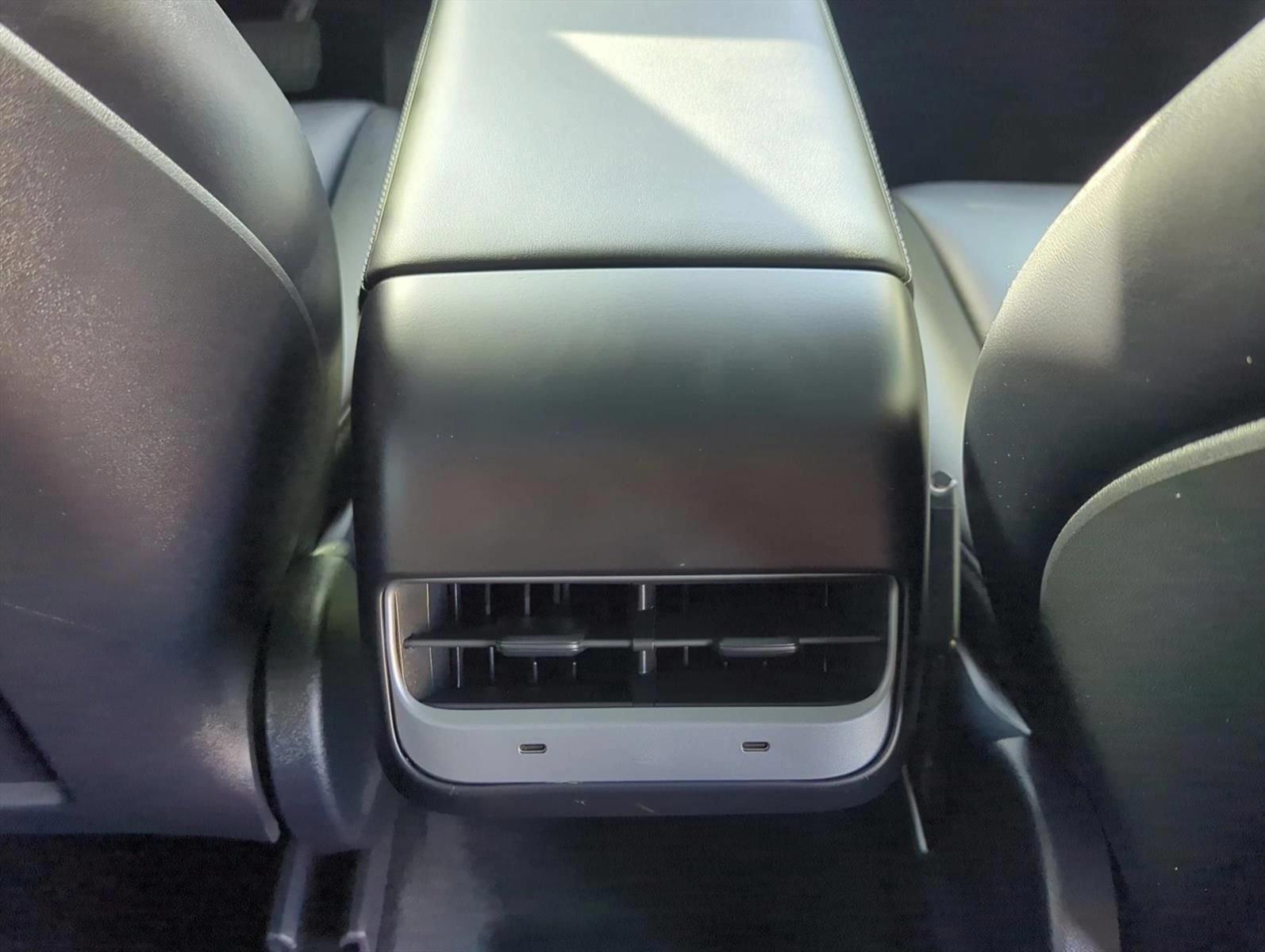 2023 Tesla Model Y Long Range - Photo 24