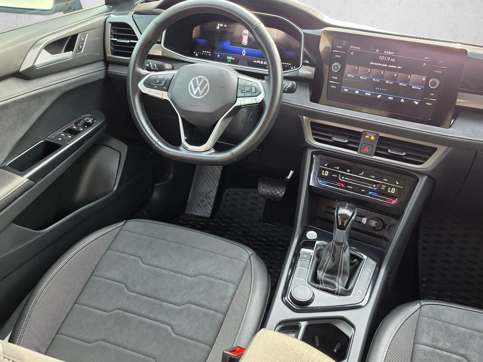 Thumbnail: 2025 Volkswagen Taos - 4