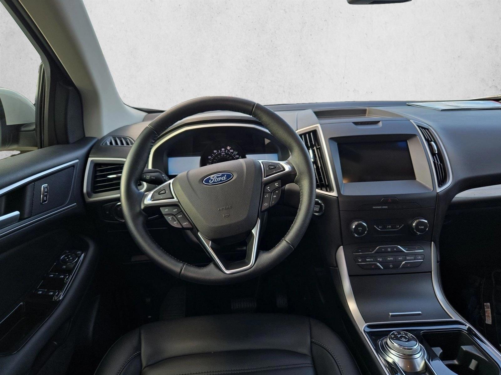Thumbnail: 2020 Ford Edge - 3