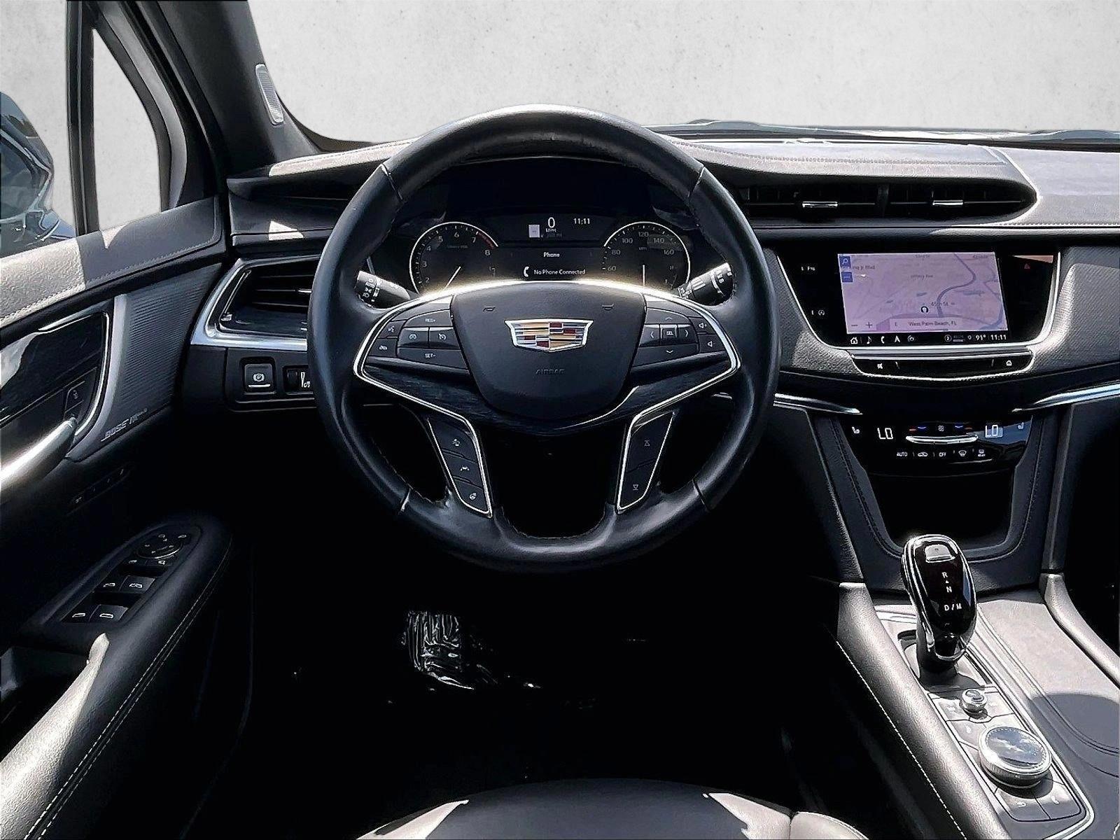 Thumbnail: 2023 Cadillac XT5 - 3