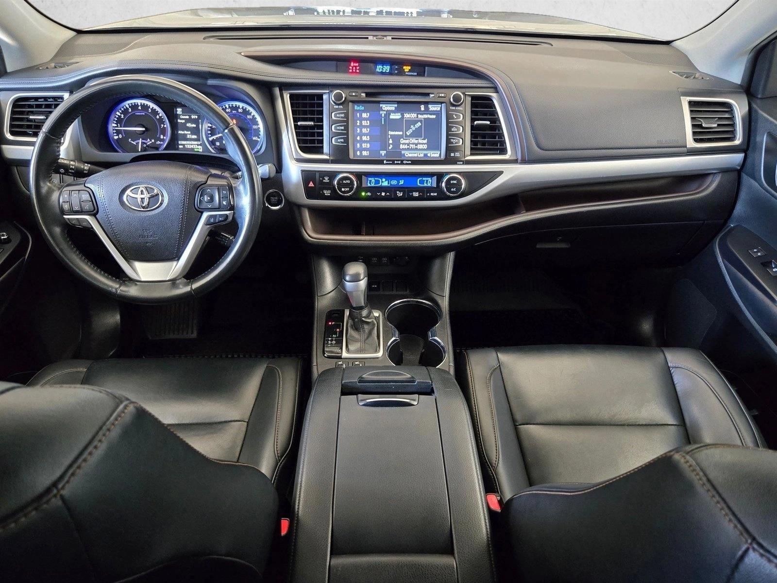 Thumbnail: 2019 Toyota Highlander - 4