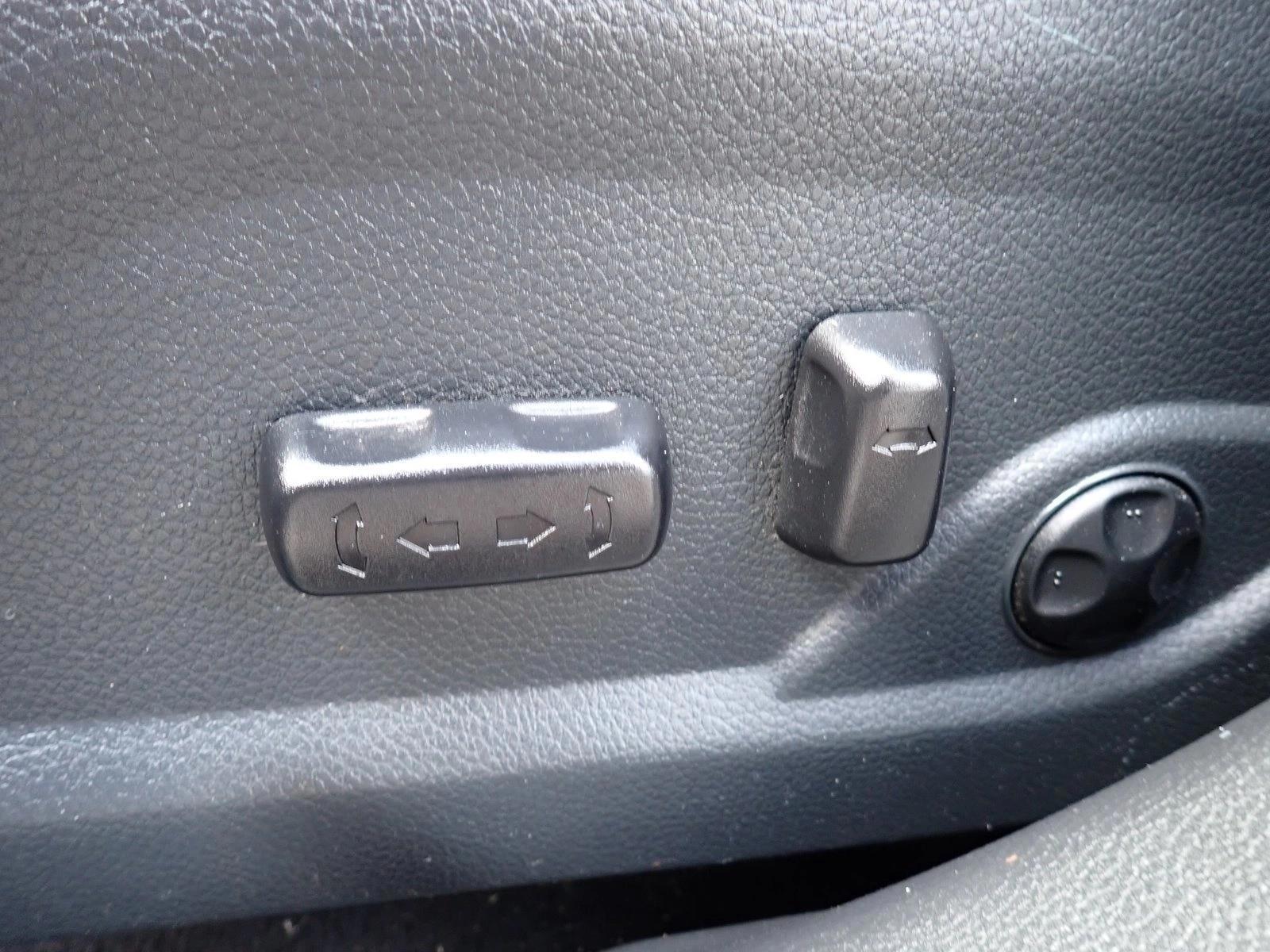 Thumbnail: 2013 Hyundai Santa Fe - 3