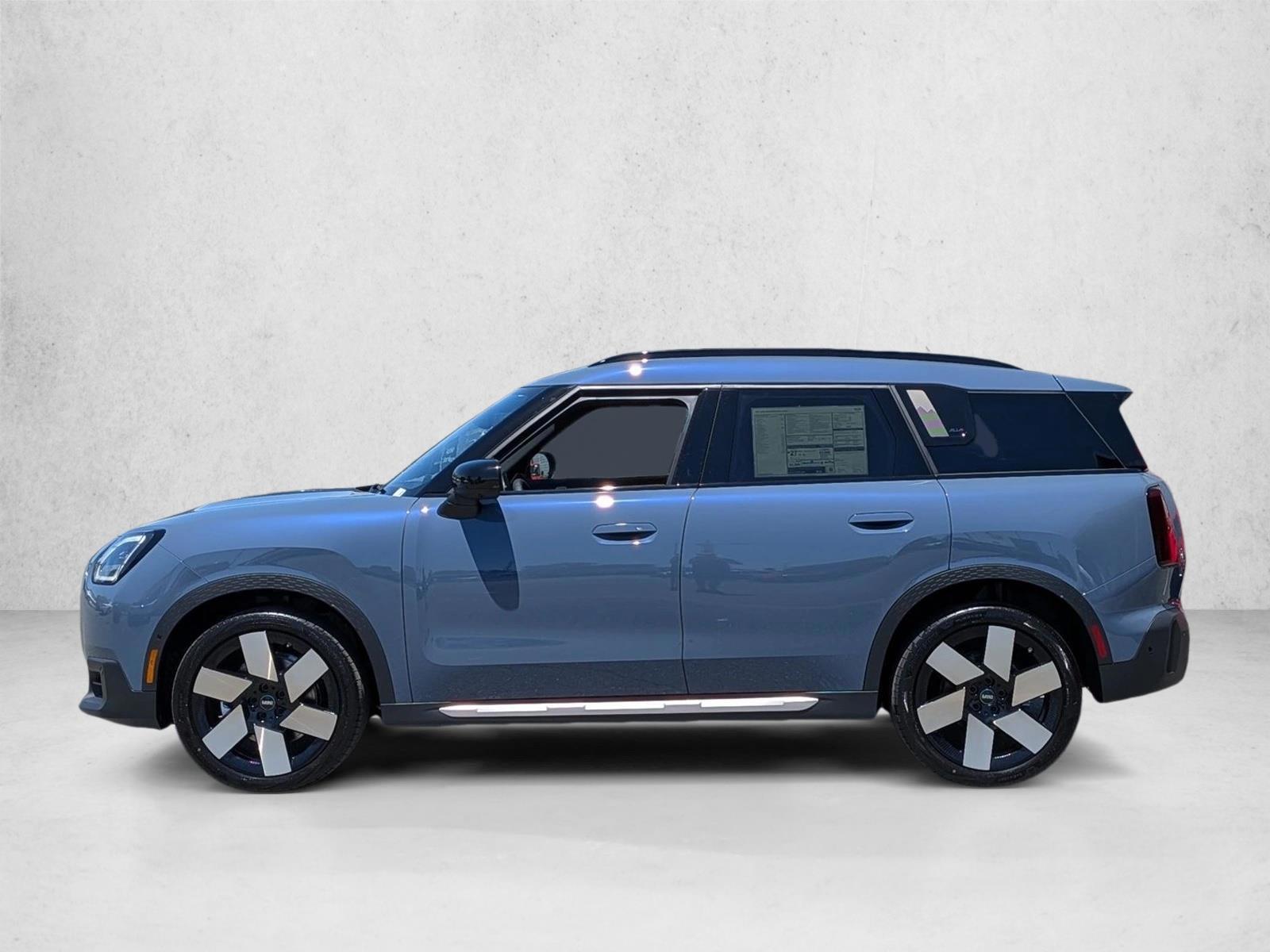 Thumbnail: 2027 MINI Cooper Countryman - 2