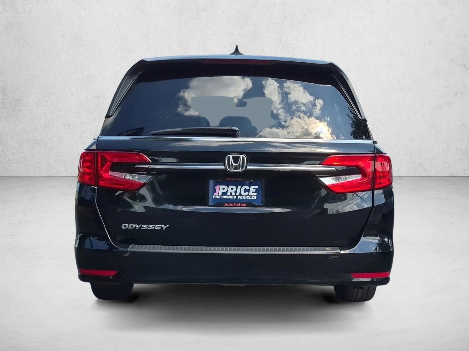 2024 Honda Odyssey EX-L - Photo 7
