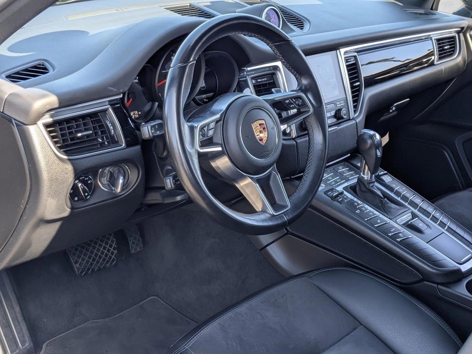 Thumbnail: 2018 Porsche Macan - 3