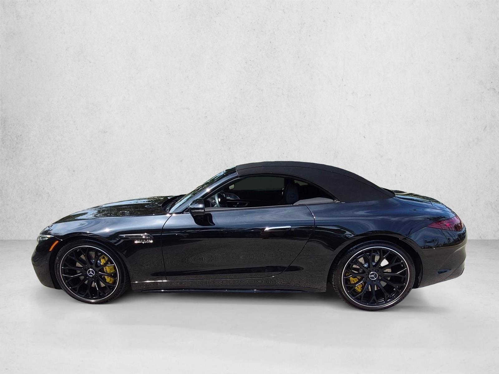 Thumbnail: 2022 Mercedes-Benz SL-Class - 2