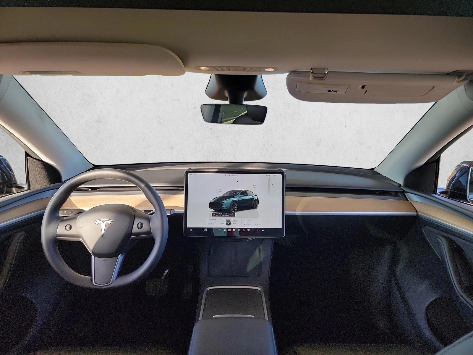 Thumbnail: 2023 Tesla Model Y - 3