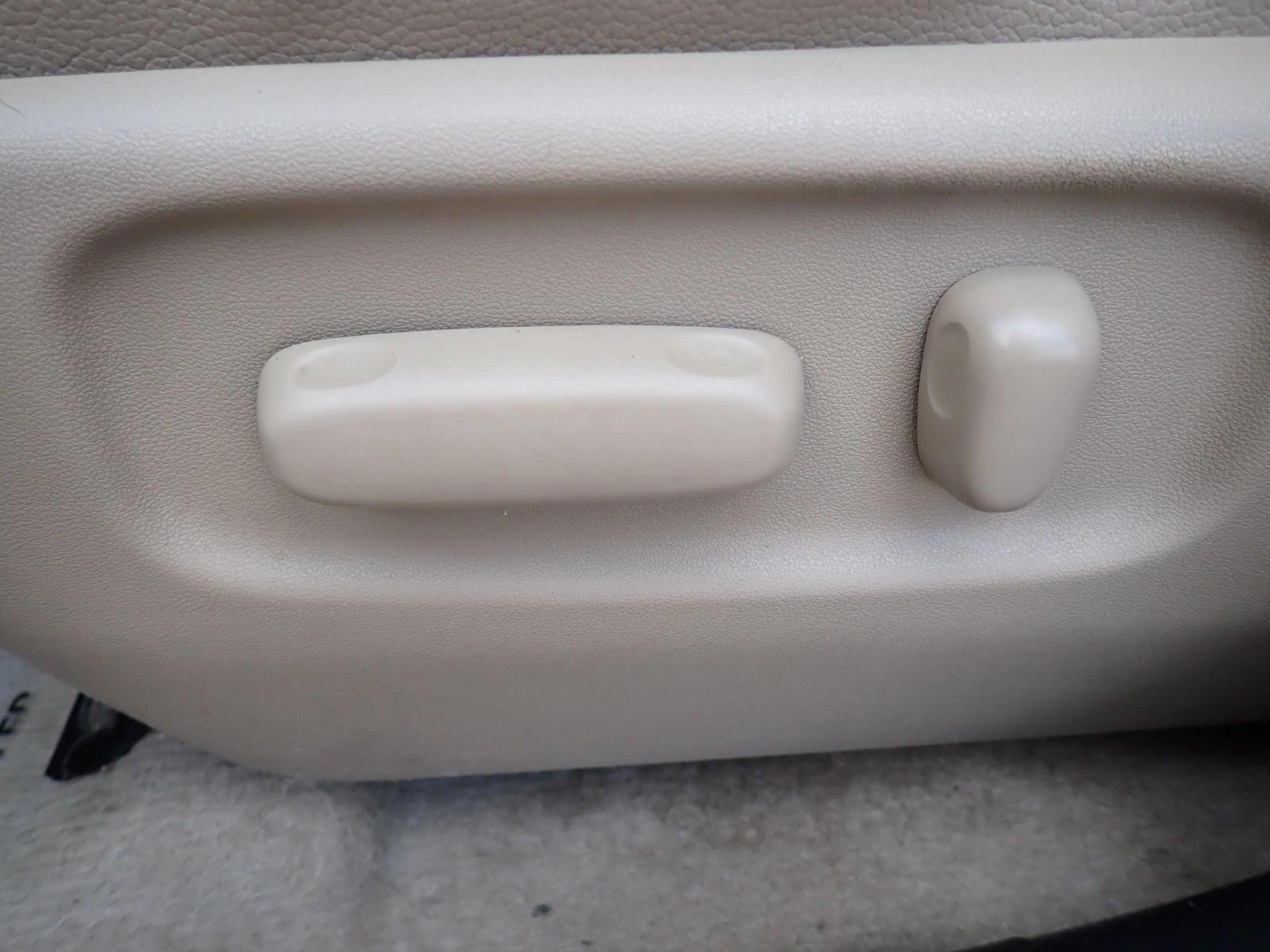 Thumbnail: 2010 Toyota RAV4 - 4