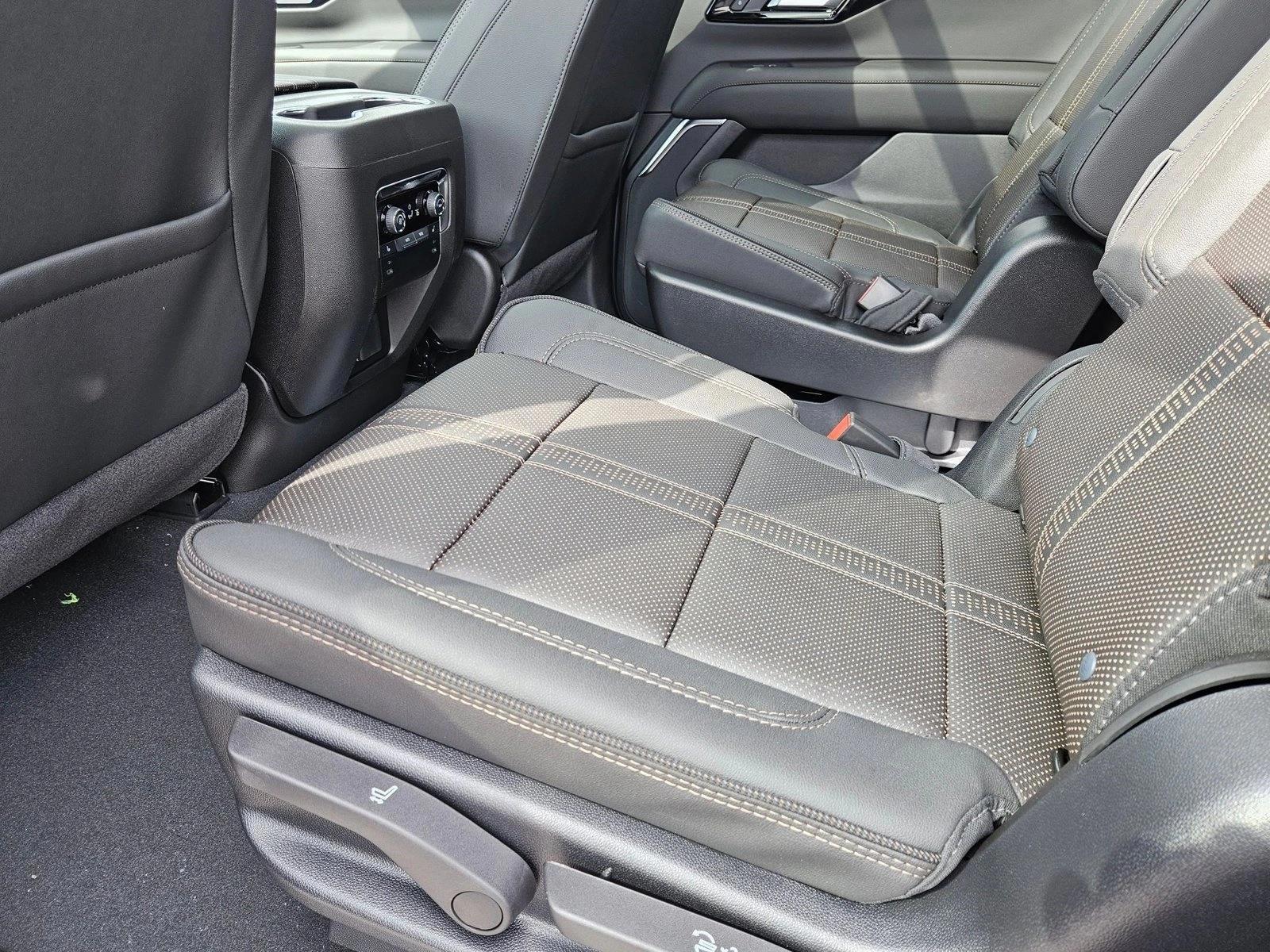 Thumbnail: 2026 Chevrolet Tahoe - 4