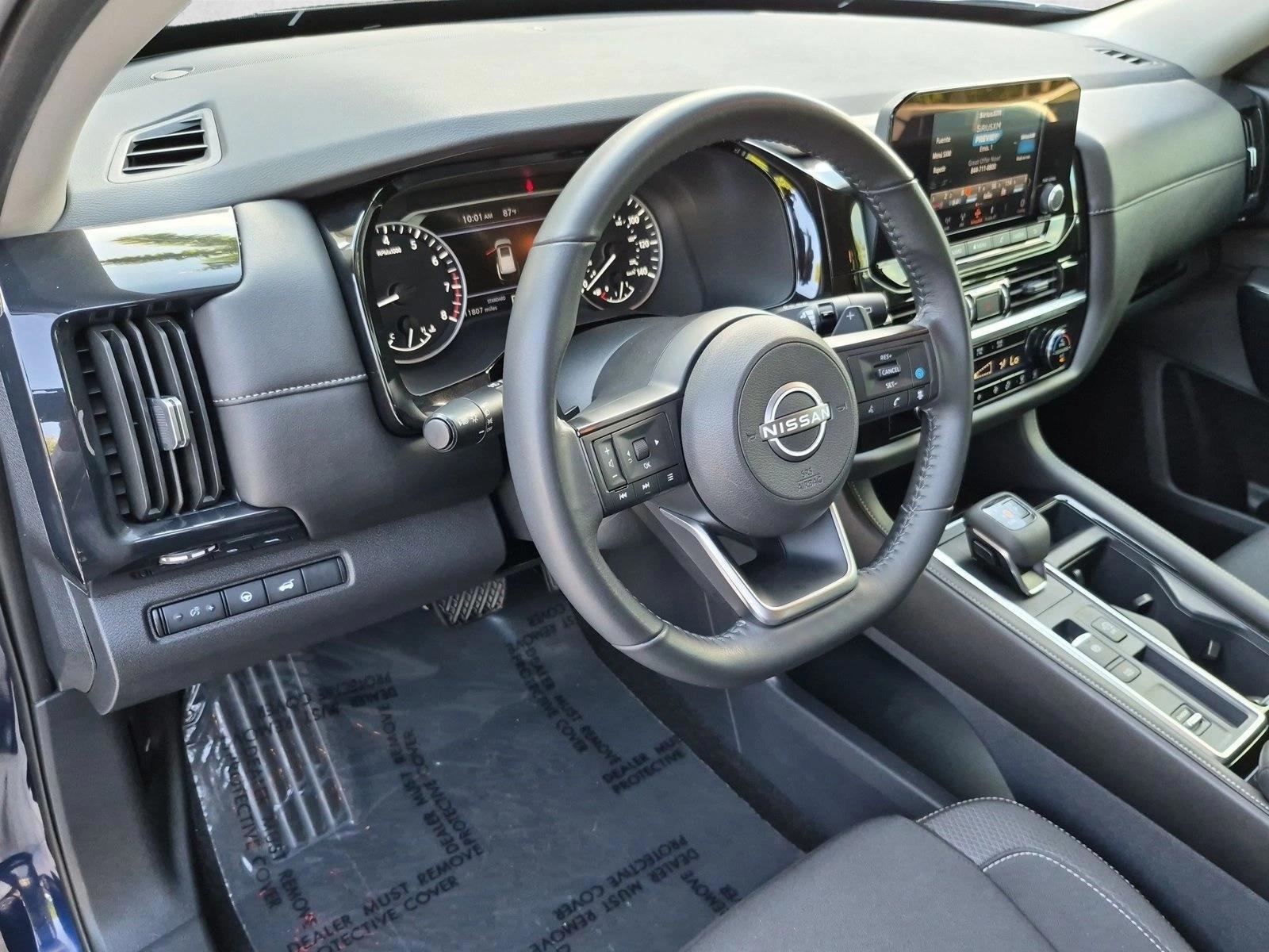 2025 Nissan Pathfinder SV - Photo 9
