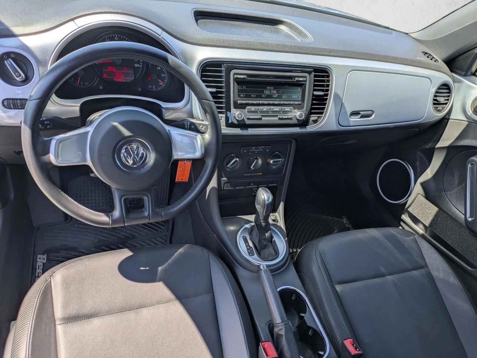 Thumbnail: 2012 Volkswagen Beetle - 3
