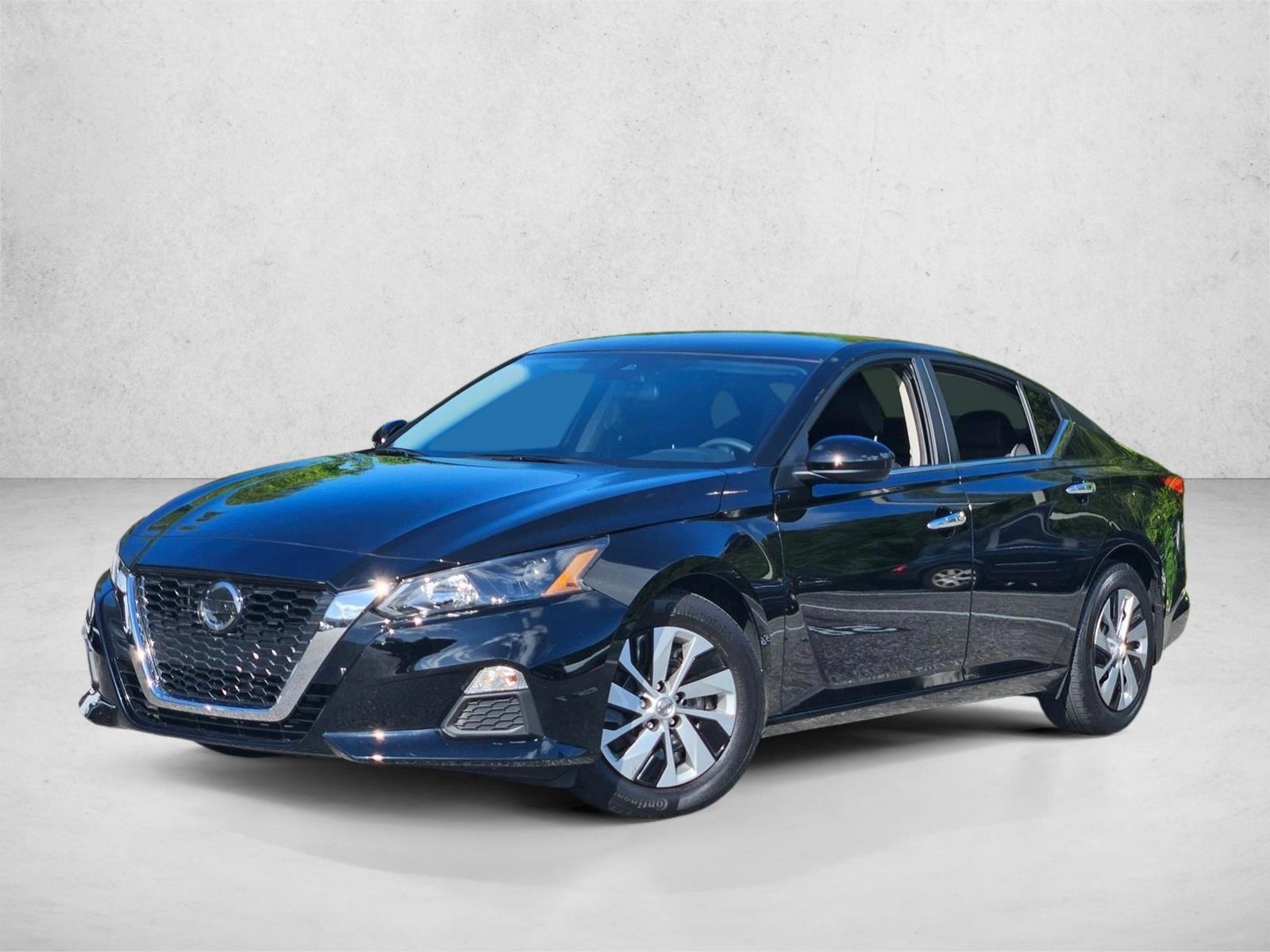 Thumbnail: 2022 Nissan Altima - 1