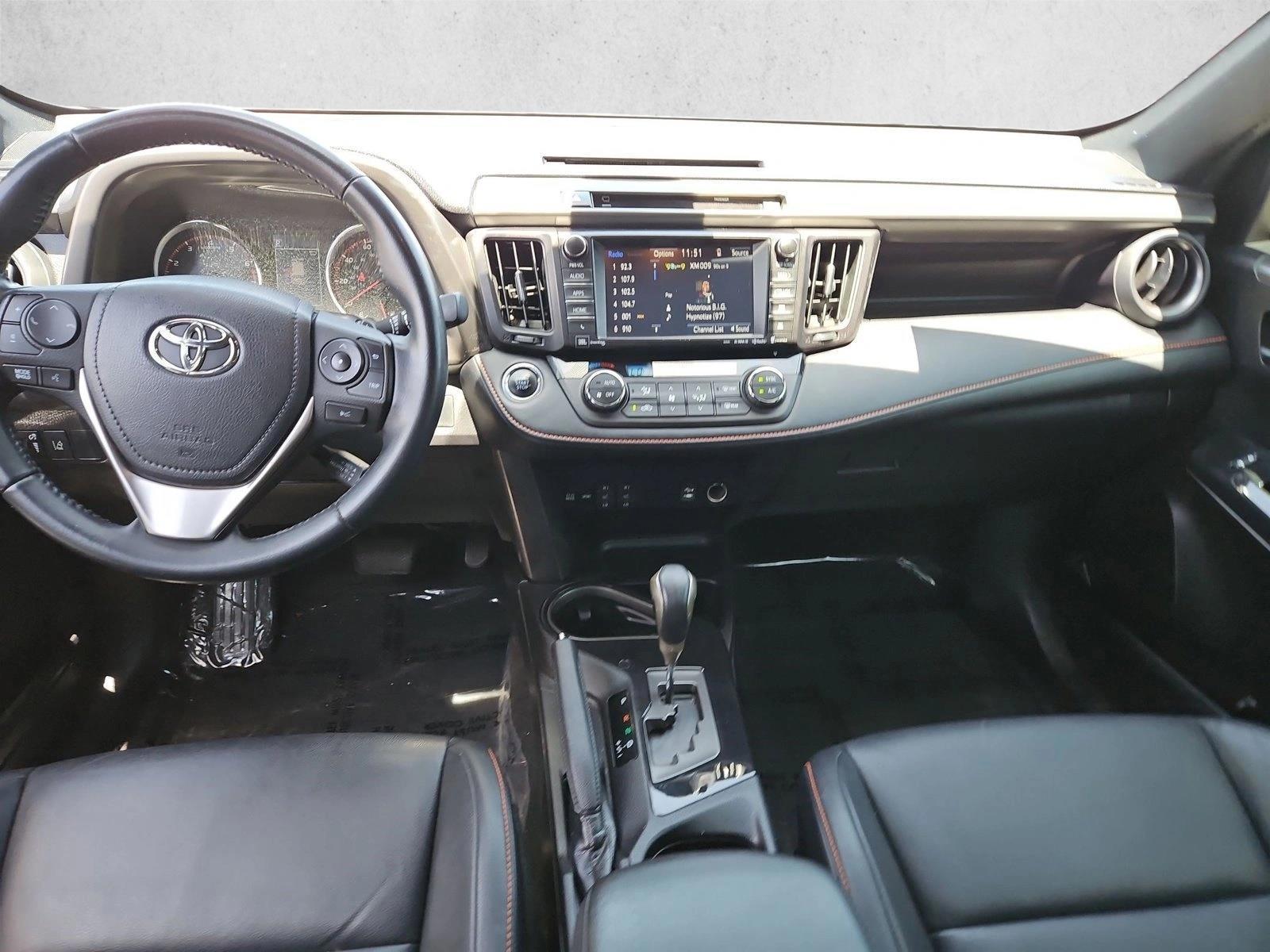 Thumbnail: 2016 Toyota RAV4 - 3