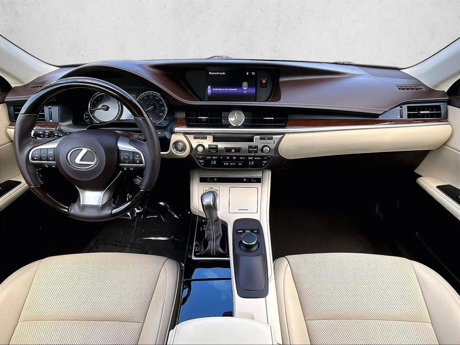 Thumbnail: 2018 Lexus ES - 4