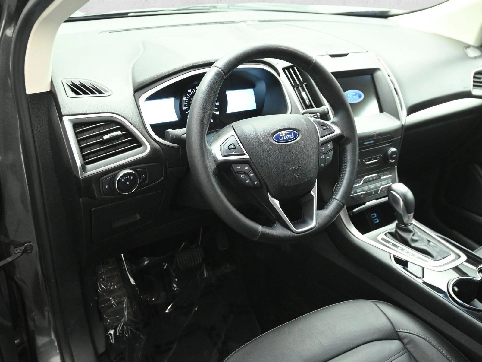 Thumbnail: 2016 Ford Edge - 3