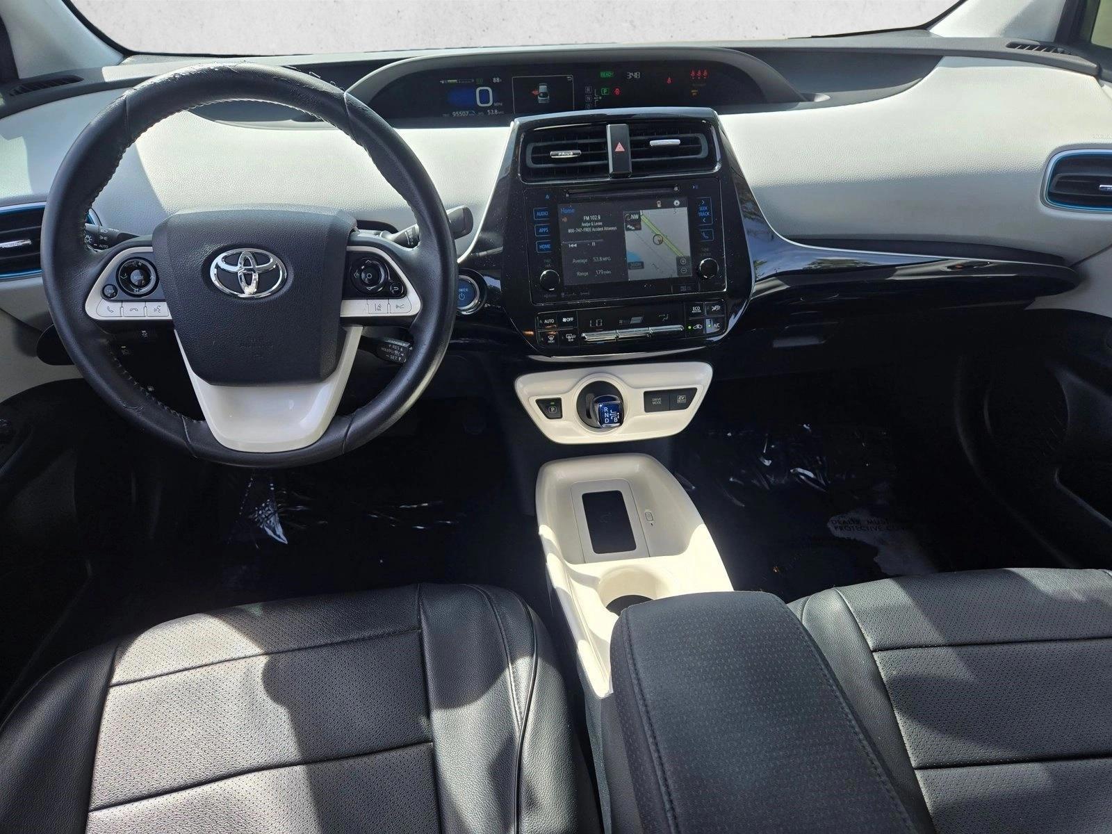 Thumbnail: 2017 Toyota Prius - 4