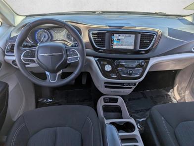 2023 Chrysler Voyager