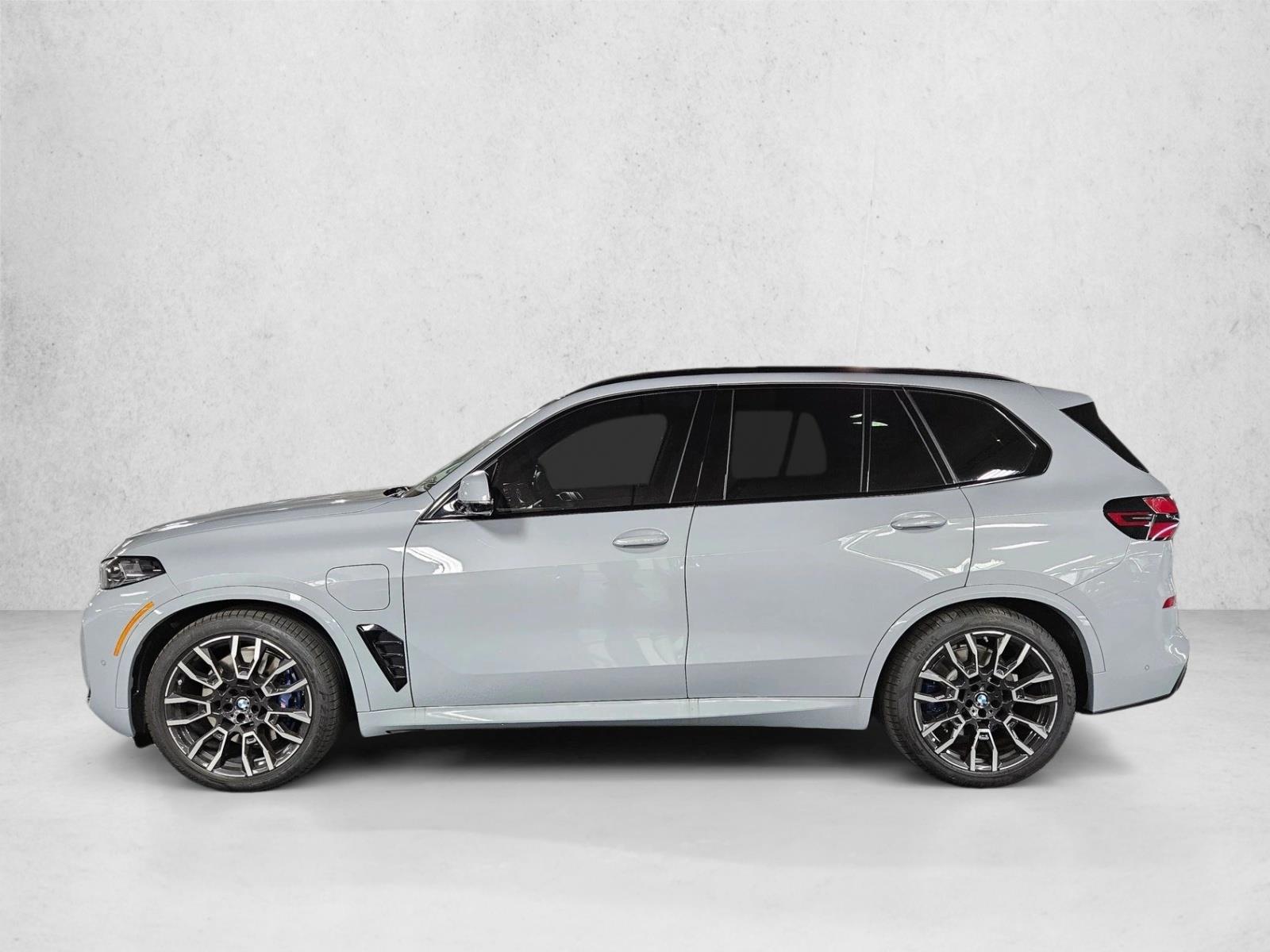 Thumbnail: 2026 BMW X5 - 2