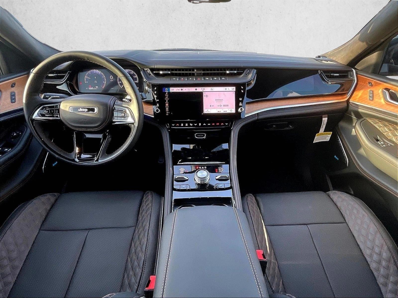 Thumbnail: 2026 Jeep Grand Cherokee - 3