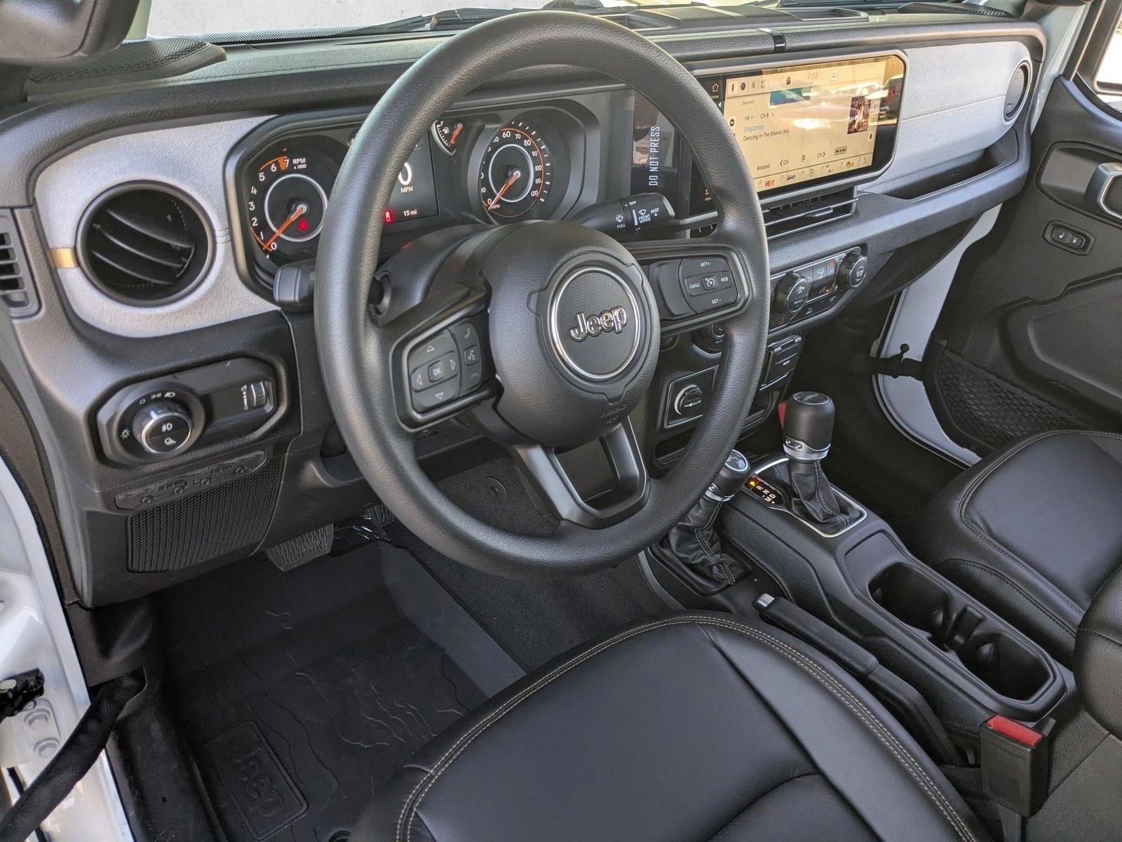 Thumbnail: 2026 Jeep Gladiator - 3